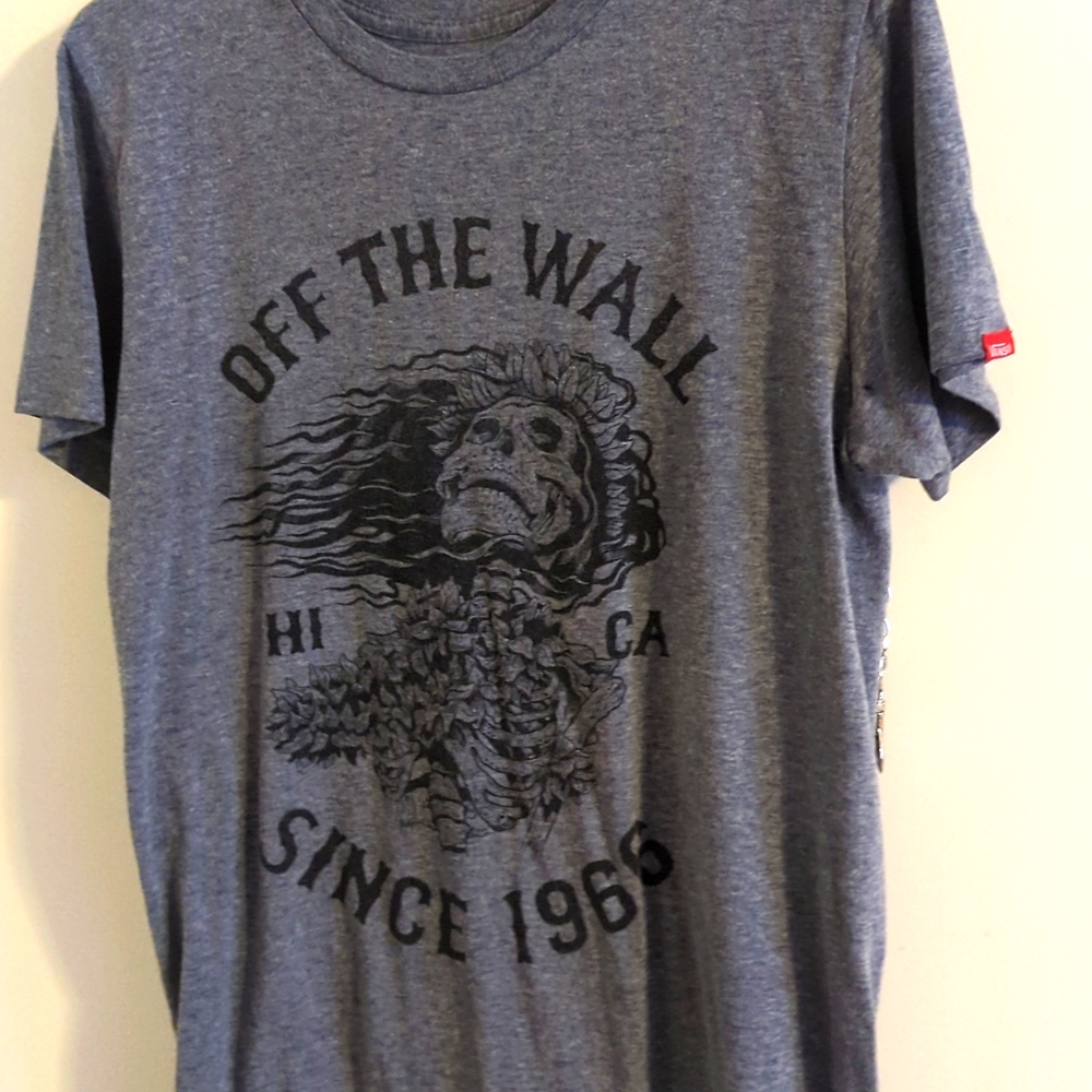 Vans off the wall skull shirt